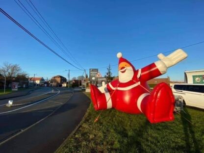 Père Noel gonflable géant